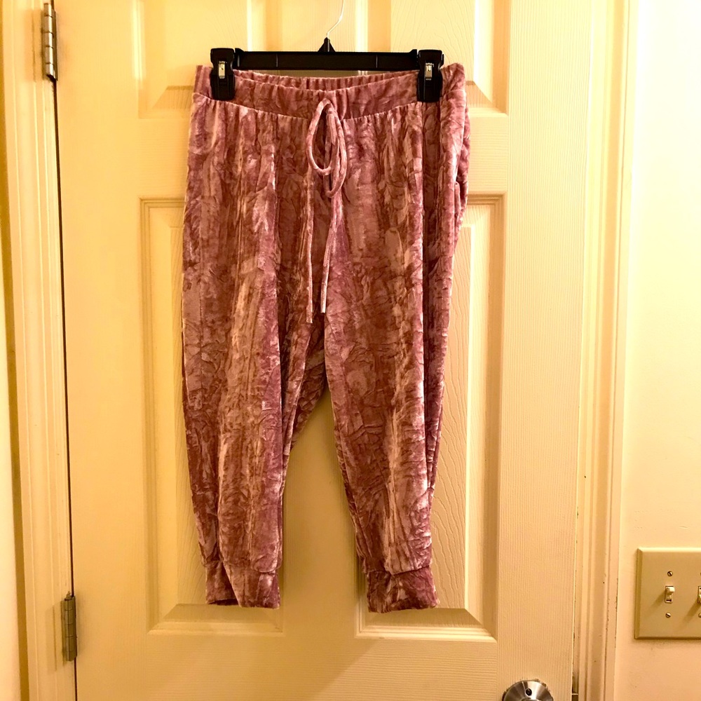 Mauve/ pink velvet capris